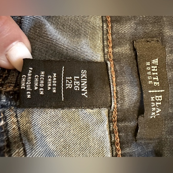 WHBM Skinny Leg Dark distressed denim. Size 12R - Picture 16 of 16